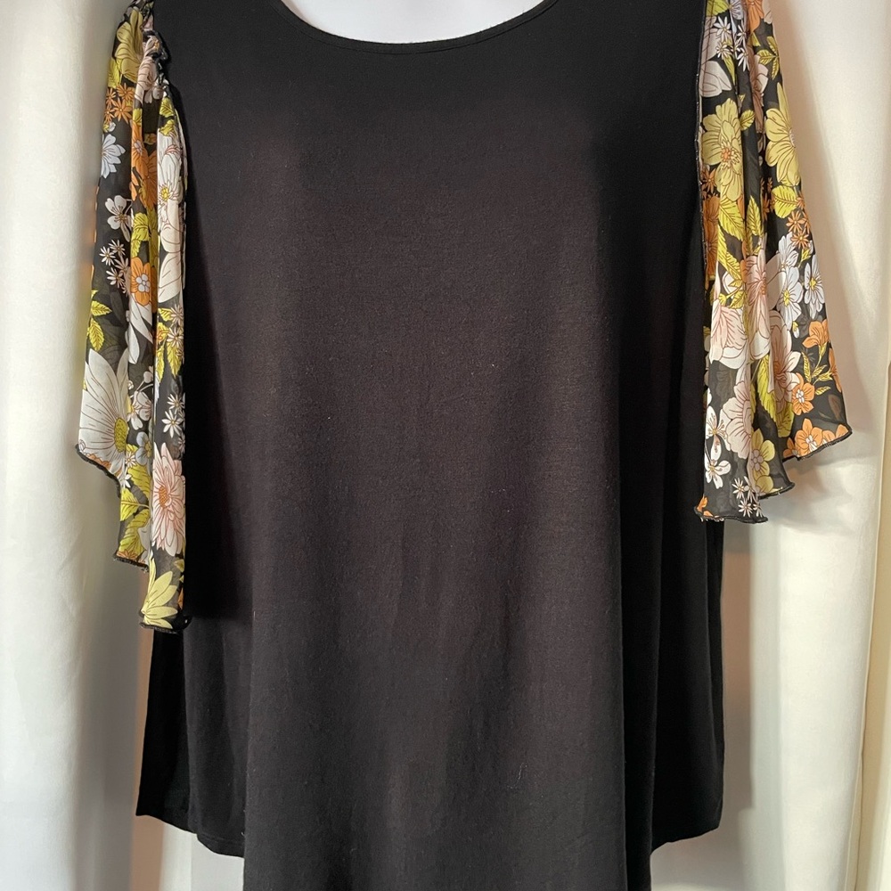 Kim & Cami Black Top with Floral Sleeves